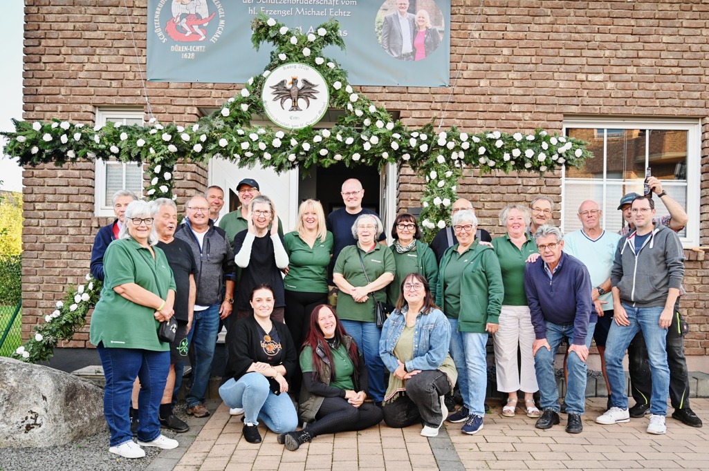Geschmücktes Königshaus der Schützenbruderschaft Echtz